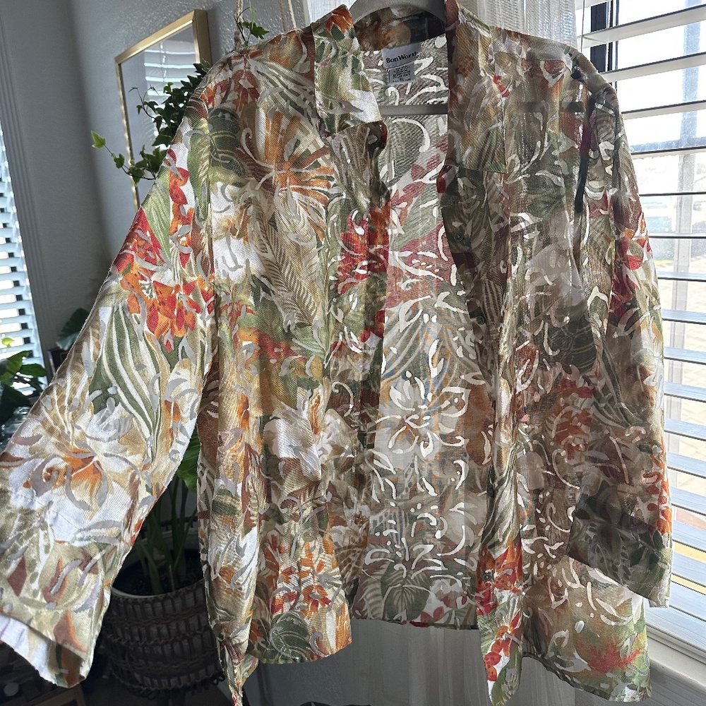 SOLD   ⭐️ Vintage Sheer Long sleeve Blouse